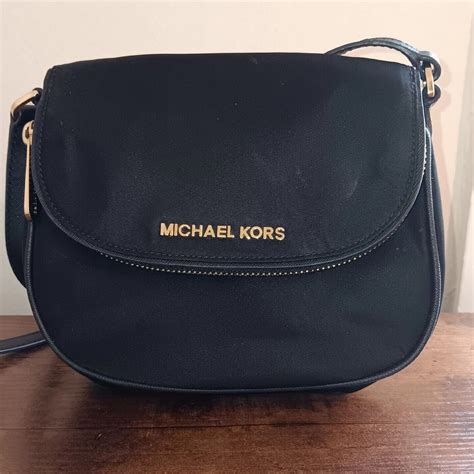 michael kors bedford tassle shoulder|Bedford Legacy Medium Pebbled Leather Shoulder Bag .